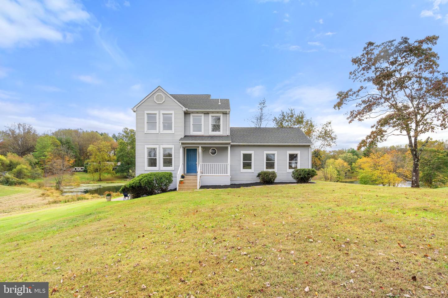 10637 CREST HILL RD, MARSHALL, Virginia 20115, 3 Bedrooms Bedrooms, ,2 BathroomsBathrooms,Residential,For sale,10637 CREST HILL RD,VAFQ2019362 MLS # VAFQ2019362