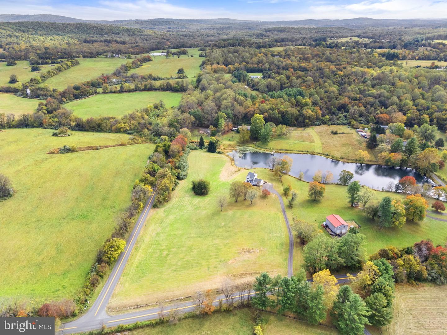 10637 CREST HILL RD, MARSHALL, Virginia 20115, 3 Bedrooms Bedrooms, ,2 BathroomsBathrooms,Residential,For sale,10637 CREST HILL RD,VAFQ2019362 MLS # VAFQ2019362