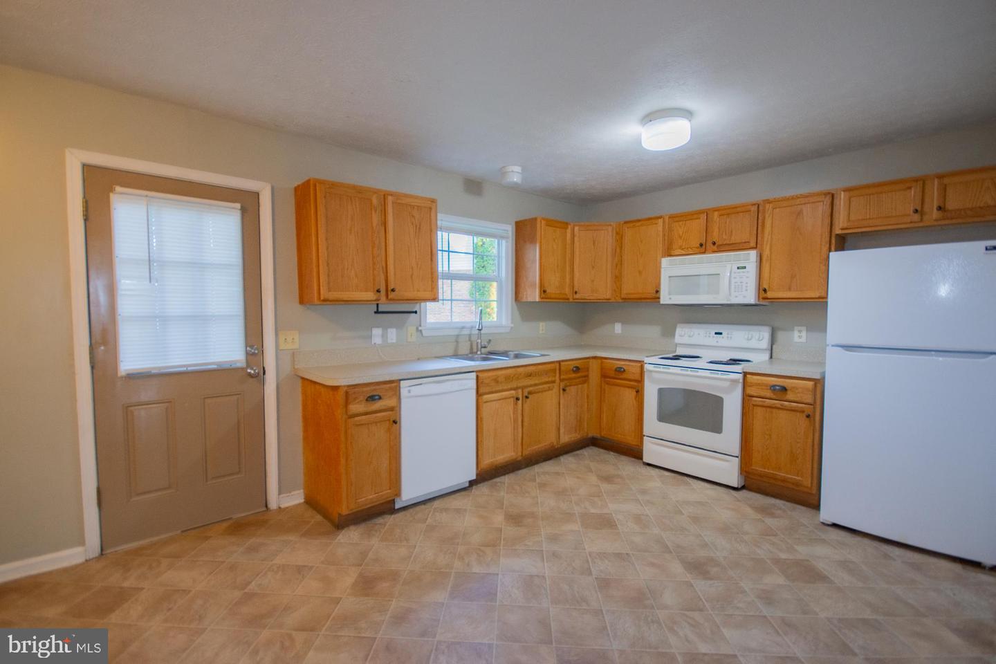 100 WARREN CIR, STEPHENS CITY, Virginia 22655, 3 Bedrooms Bedrooms, ,1 BathroomBathrooms,Residential,For sale,100 WARREN CIR,VAFV2037362 MLS # VAFV2037362