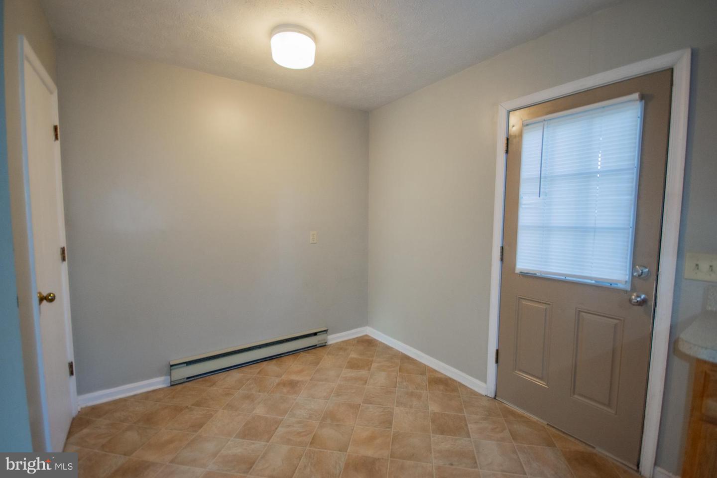 100 WARREN CIR, STEPHENS CITY, Virginia 22655, 3 Bedrooms Bedrooms, ,1 BathroomBathrooms,Residential,For sale,100 WARREN CIR,VAFV2037362 MLS # VAFV2037362