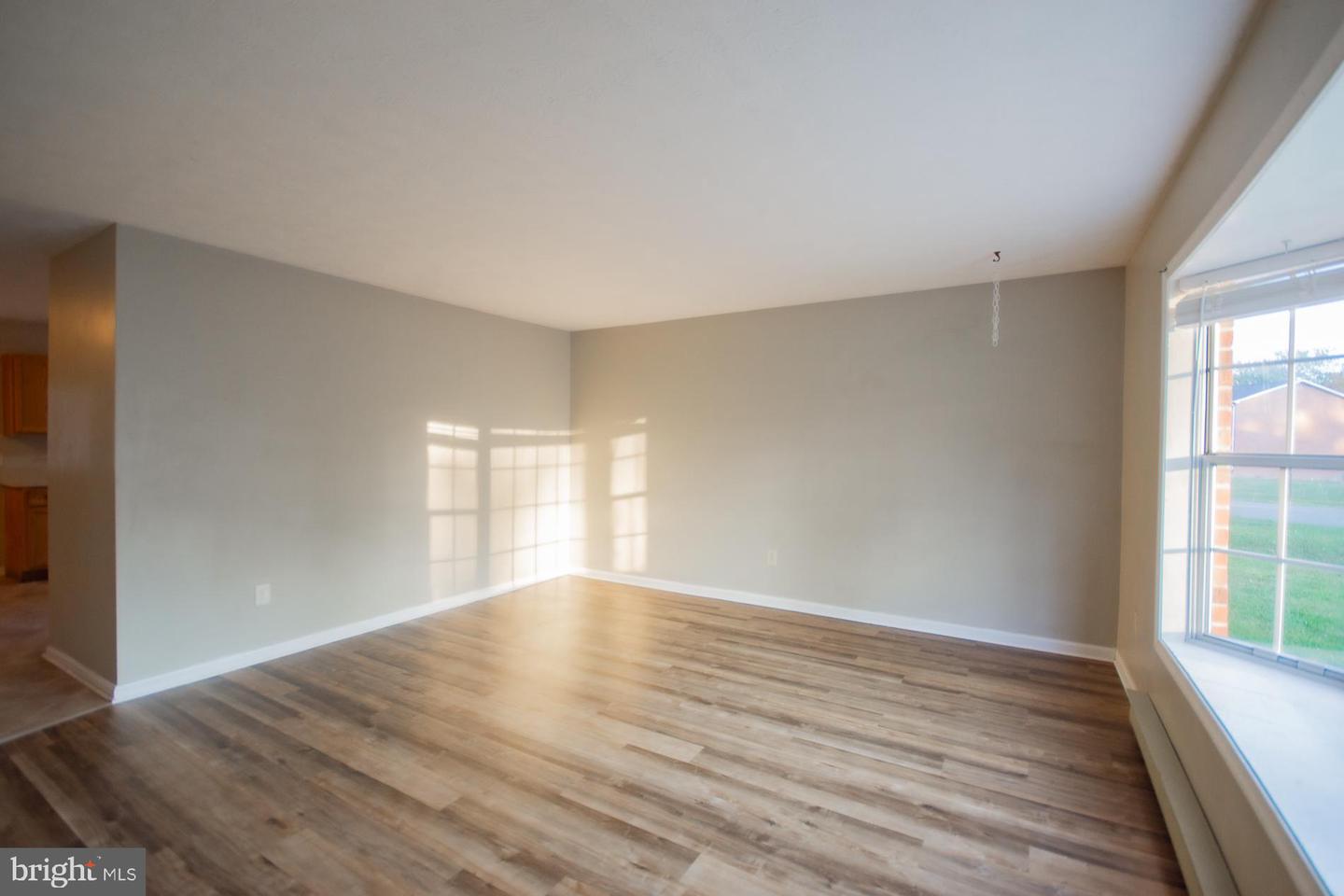 100 WARREN CIR, STEPHENS CITY, Virginia 22655, 3 Bedrooms Bedrooms, ,1 BathroomBathrooms,Residential,For sale,100 WARREN CIR,VAFV2037362 MLS # VAFV2037362