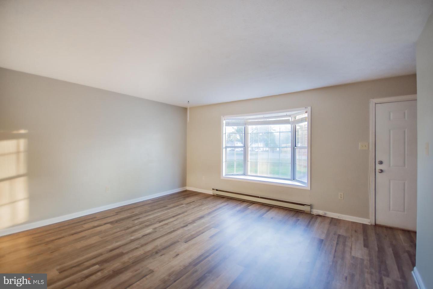 100 WARREN CIR, STEPHENS CITY, Virginia 22655, 3 Bedrooms Bedrooms, ,1 BathroomBathrooms,Residential,For sale,100 WARREN CIR,VAFV2037362 MLS # VAFV2037362