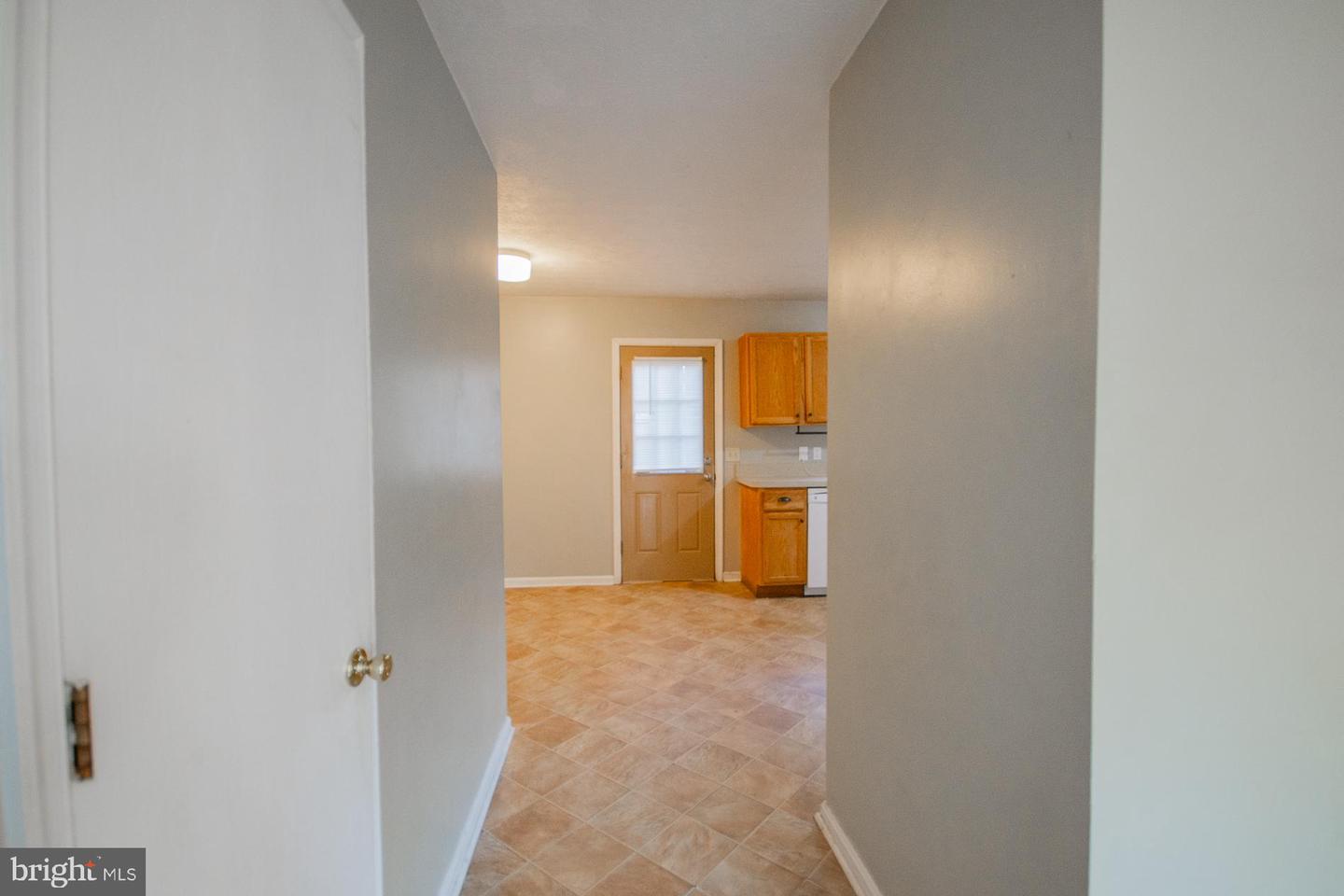100 WARREN CIR, STEPHENS CITY, Virginia 22655, 3 Bedrooms Bedrooms, ,1 BathroomBathrooms,Residential,For sale,100 WARREN CIR,VAFV2037362 MLS # VAFV2037362