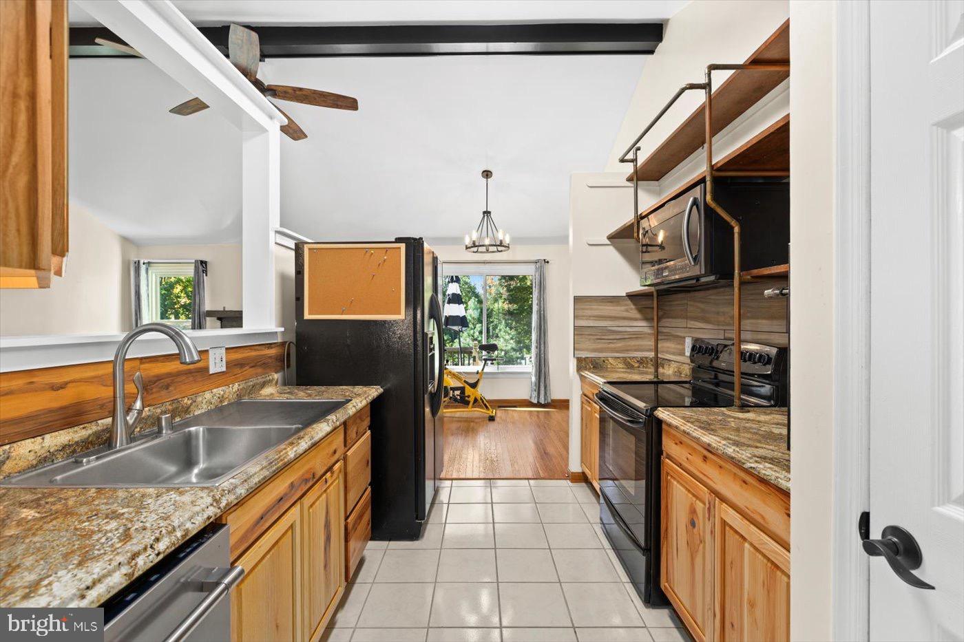 7404 DREW LN, FREDERICKSBURG, Virginia 22407, 3 Bedrooms Bedrooms, 5 Rooms Rooms,2 BathroomsBathrooms,Residential,For sale,7404 DREW LN,VASP2036926 MLS # VASP2036926