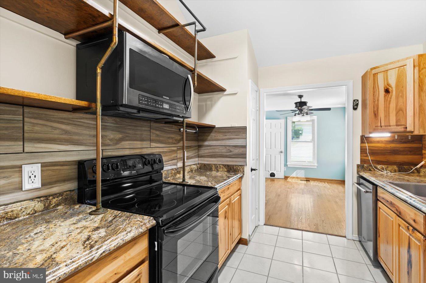 7404 DREW LN, FREDERICKSBURG, Virginia 22407, 3 Bedrooms Bedrooms, 5 Rooms Rooms,2 BathroomsBathrooms,Residential,For sale,7404 DREW LN,VASP2036926 MLS # VASP2036926