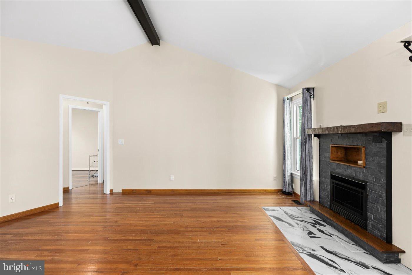 7404 DREW LN, FREDERICKSBURG, Virginia 22407, 3 Bedrooms Bedrooms, 5 Rooms Rooms,2 BathroomsBathrooms,Residential,For sale,7404 DREW LN,VASP2036926 MLS # VASP2036926