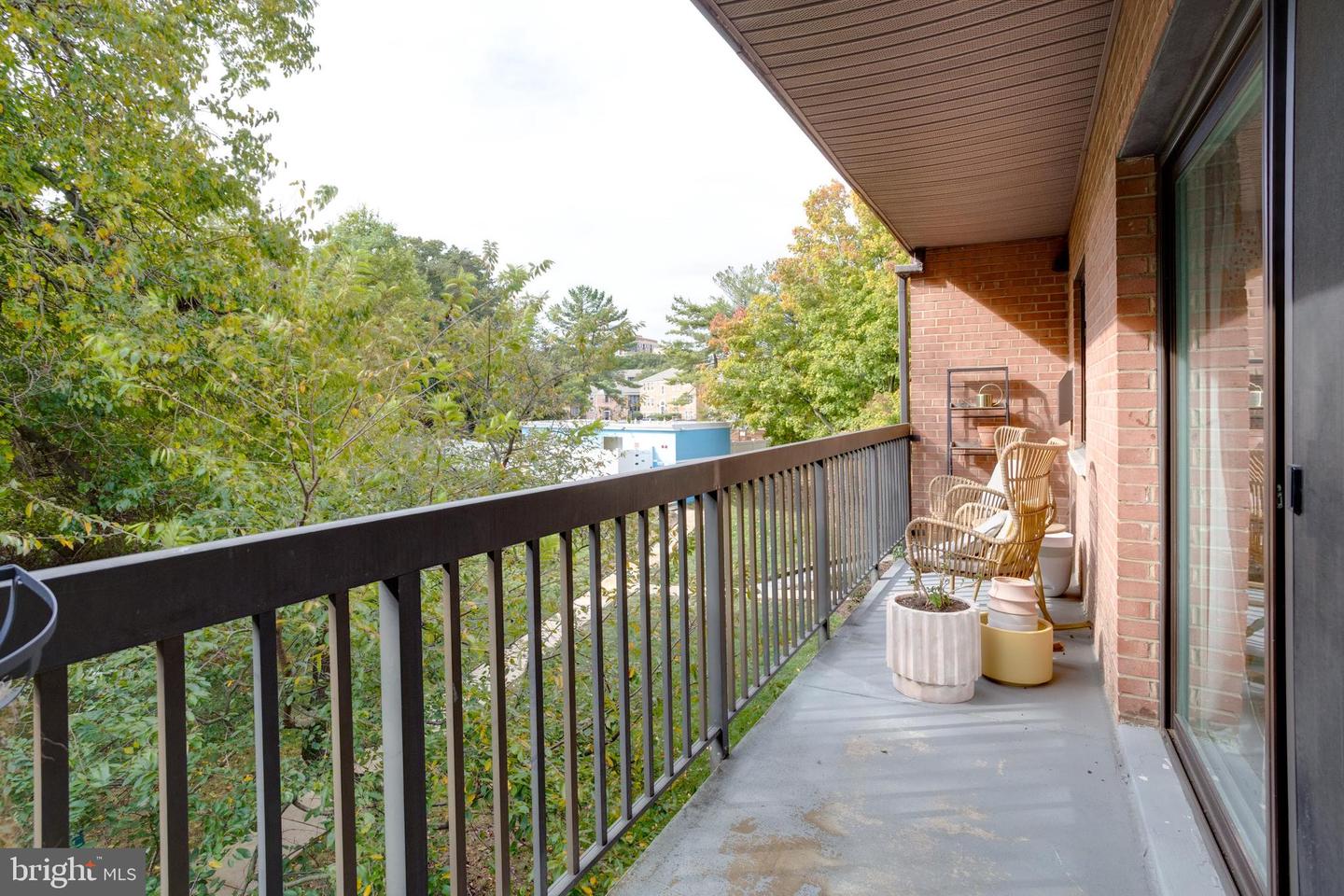 3230 S 28TH ST #401, ALEXANDRIA, Virginia 22302, 1 Bedroom Bedrooms, ,1 BathroomBathrooms,Residential,For sale,3230 S 28TH ST #401,VAAX2050854 MLS # VAAX2050854