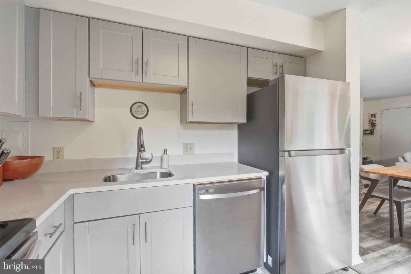3230 S 28TH ST #401, ALEXANDRIA, Virginia 22302, 1 Bedroom Bedrooms, ,1 BathroomBathrooms,Residential,For sale,3230 S 28TH ST #401,VAAX2050854 MLS # VAAX2050854