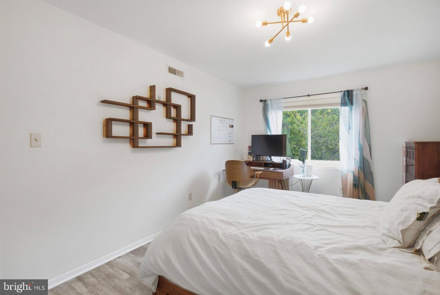 3230 S 28TH ST #401, ALEXANDRIA, Virginia 22302, 1 Bedroom Bedrooms, ,1 BathroomBathrooms,Residential,For sale,3230 S 28TH ST #401,VAAX2050854 MLS # VAAX2050854