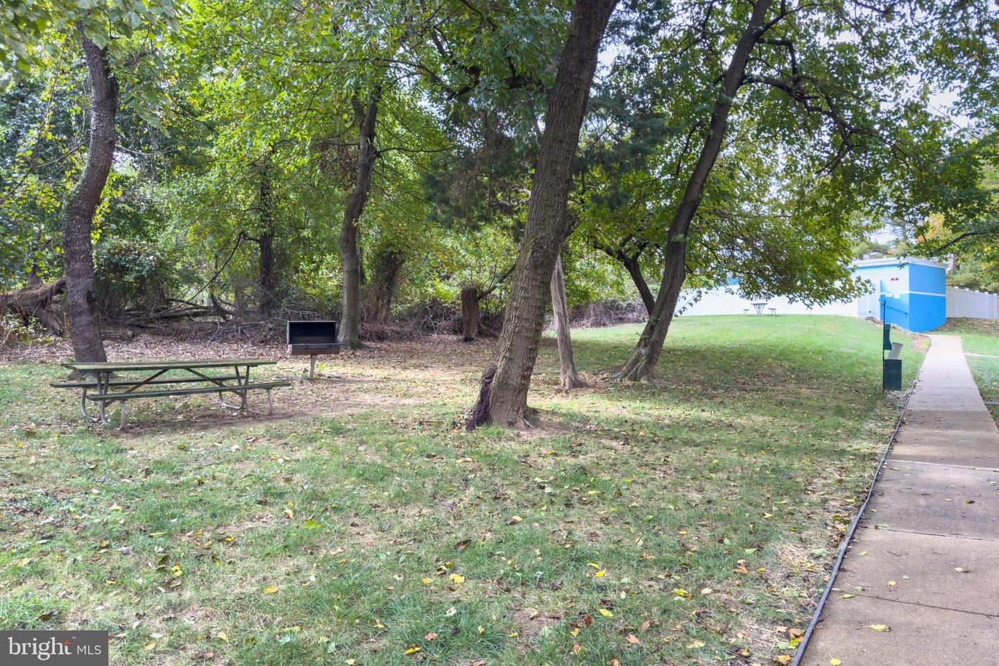 3230 S 28TH ST #401, ALEXANDRIA, Virginia 22302, 1 Bedroom Bedrooms, ,1 BathroomBathrooms,Residential,For sale,3230 S 28TH ST #401,VAAX2050854 MLS # VAAX2050854