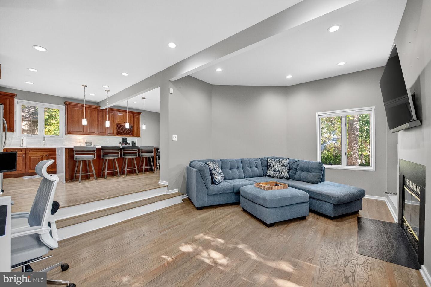 2031 BEACON PL, RESTON, Virginia 20191, 4 Bedrooms Bedrooms, ,3 BathroomsBathrooms,Residential,For sale,2031 BEACON PL,VAFX2274190 MLS # VAFX2274190