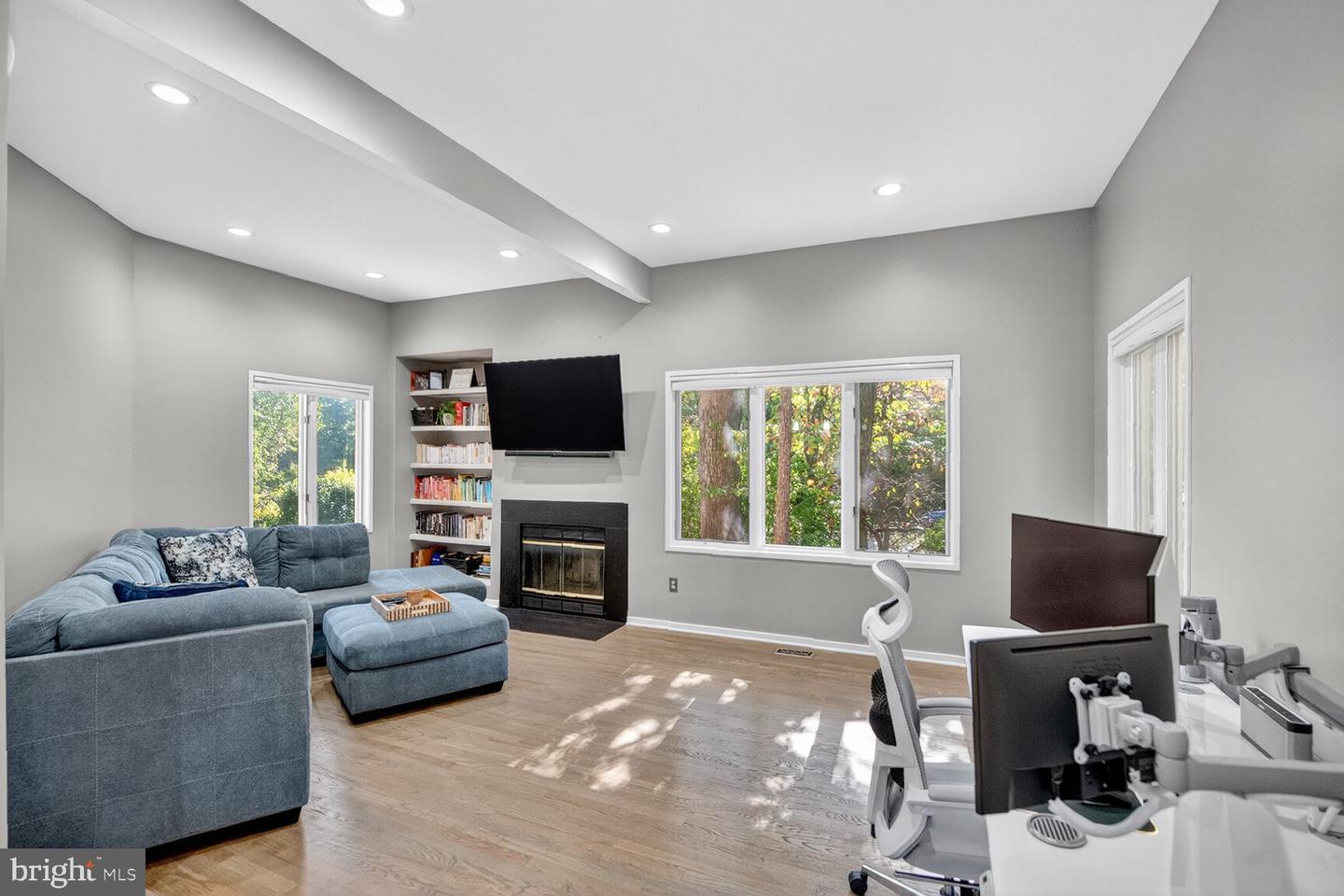 2031 BEACON PL, RESTON, Virginia 20191, 4 Bedrooms Bedrooms, ,3 BathroomsBathrooms,Residential,For sale,2031 BEACON PL,VAFX2274190 MLS # VAFX2274190