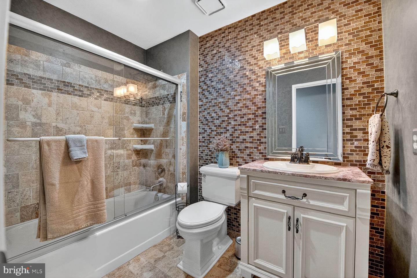 2031 BEACON PL, RESTON, Virginia 20191, 4 Bedrooms Bedrooms, ,3 BathroomsBathrooms,Residential,For sale,2031 BEACON PL,VAFX2274190 MLS # VAFX2274190