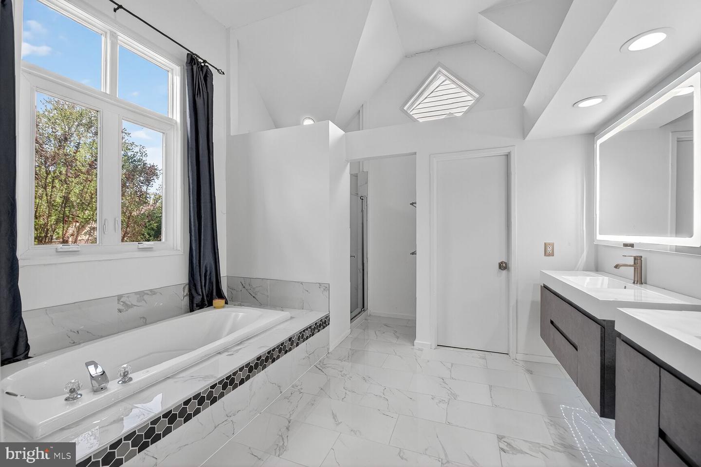 2031 BEACON PL, RESTON, Virginia 20191, 4 Bedrooms Bedrooms, ,3 BathroomsBathrooms,Residential,For sale,2031 BEACON PL,VAFX2274190 MLS # VAFX2274190