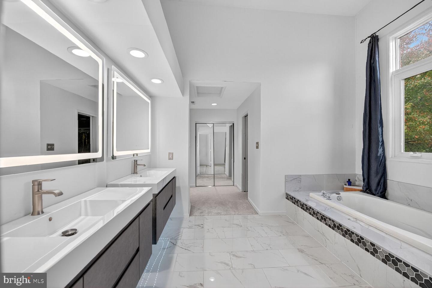 2031 BEACON PL, RESTON, Virginia 20191, 4 Bedrooms Bedrooms, ,3 BathroomsBathrooms,Residential,For sale,2031 BEACON PL,VAFX2274190 MLS # VAFX2274190