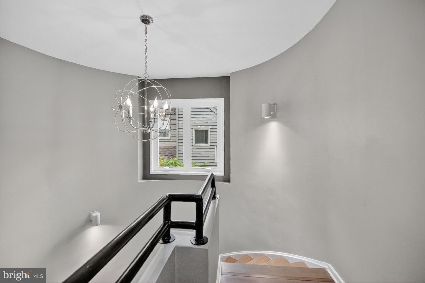 2031 BEACON PL, RESTON, Virginia 20191, 4 Bedrooms Bedrooms, ,3 BathroomsBathrooms,Residential,For sale,2031 BEACON PL,VAFX2274190 MLS # VAFX2274190