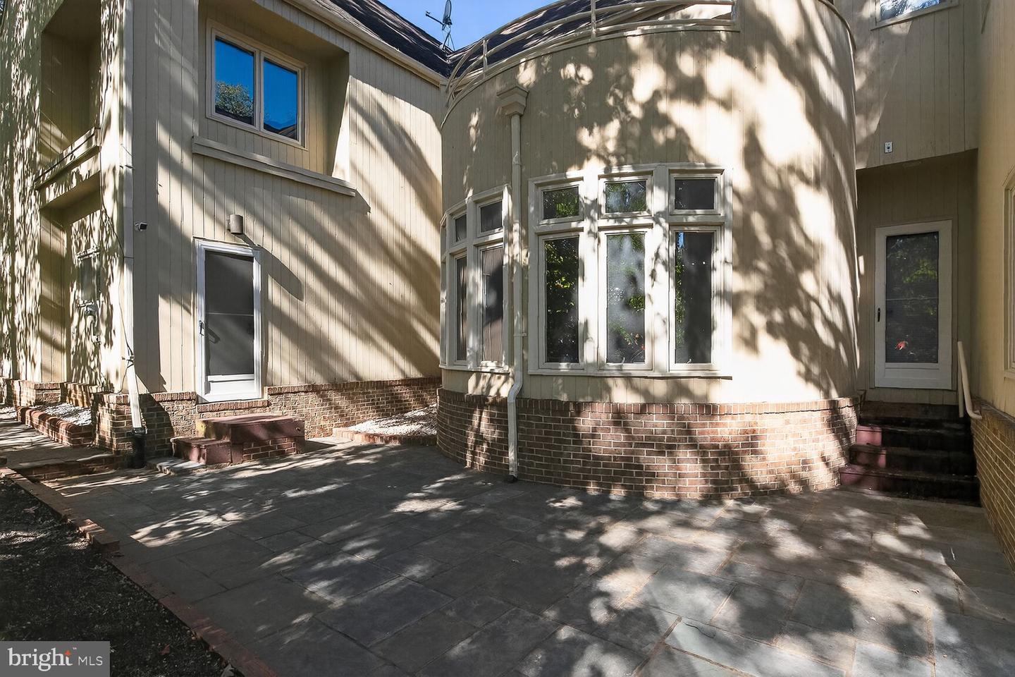 2031 BEACON PL, RESTON, Virginia 20191, 4 Bedrooms Bedrooms, ,3 BathroomsBathrooms,Residential,For sale,2031 BEACON PL,VAFX2274190 MLS # VAFX2274190