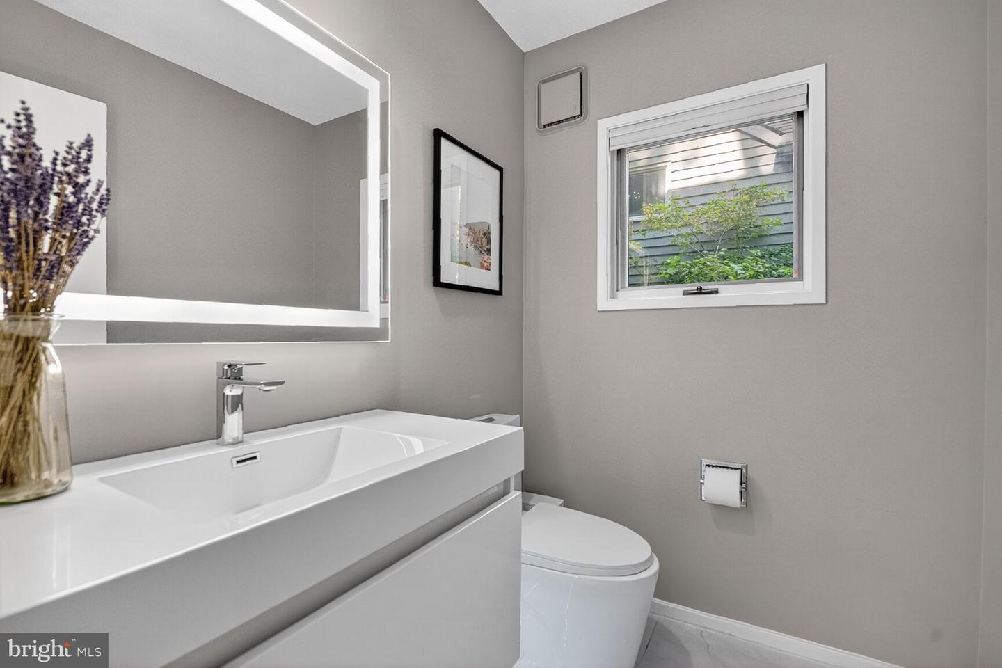 2031 BEACON PL, RESTON, Virginia 20191, 4 Bedrooms Bedrooms, ,3 BathroomsBathrooms,Residential,For sale,2031 BEACON PL,VAFX2274190 MLS # VAFX2274190