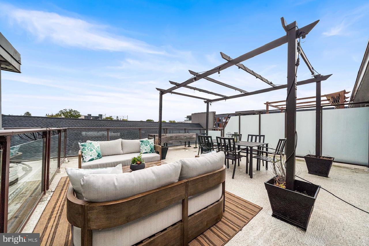 625 PARK RD NW #304, WASHINGTON, District Of Columbia 20010, 2 Bedrooms Bedrooms, ,2 BathroomsBathrooms,Residential,For sale,625 PARK RD NW #304,DCDC2226942 MLS # DCDC2226942