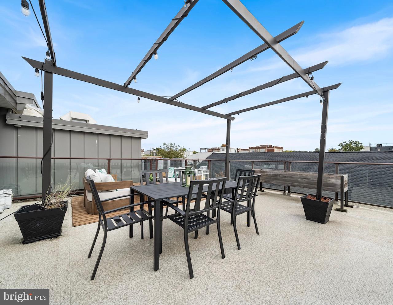 625 PARK RD NW #304, WASHINGTON, District Of Columbia 20010, 2 Bedrooms Bedrooms, ,2 BathroomsBathrooms,Residential,For sale,625 PARK RD NW #304,DCDC2226942 MLS # DCDC2226942