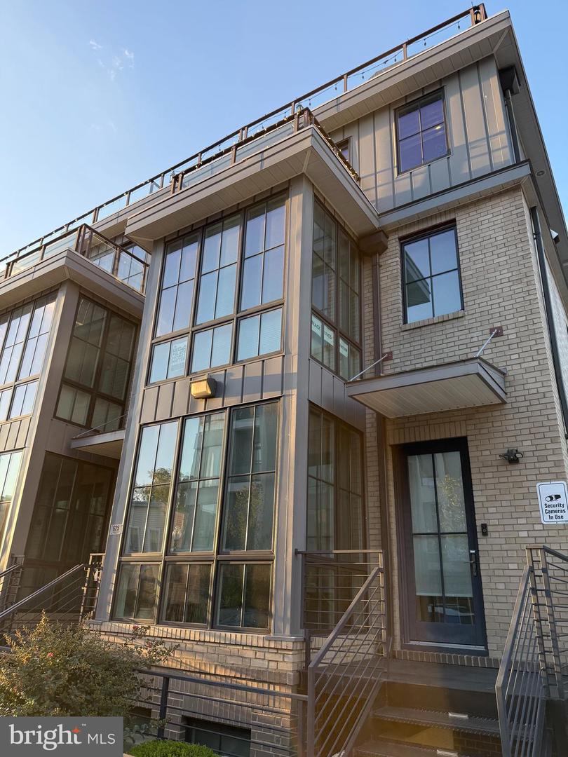 625 PARK RD NW #304, WASHINGTON, District Of Columbia 20010, 2 Bedrooms Bedrooms, ,2 BathroomsBathrooms,Residential,For sale,625 PARK RD NW #304,DCDC2226942 MLS # DCDC2226942