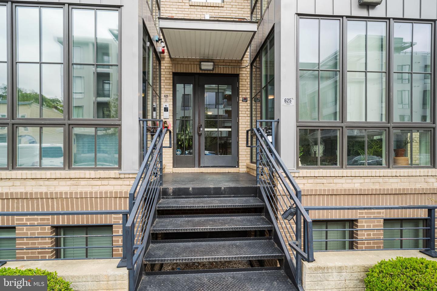 625 PARK RD NW #304, WASHINGTON, District Of Columbia 20010, 2 Bedrooms Bedrooms, ,2 BathroomsBathrooms,Residential,For sale,625 PARK RD NW #304,DCDC2226942 MLS # DCDC2226942