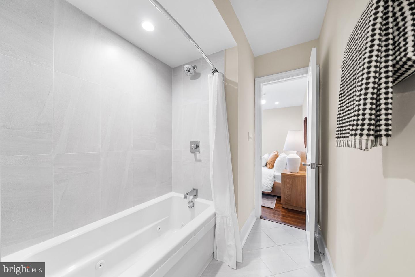 625 PARK RD NW #304, WASHINGTON, District Of Columbia 20010, 2 Bedrooms Bedrooms, ,2 BathroomsBathrooms,Residential,For sale,625 PARK RD NW #304,DCDC2226942 MLS # DCDC2226942
