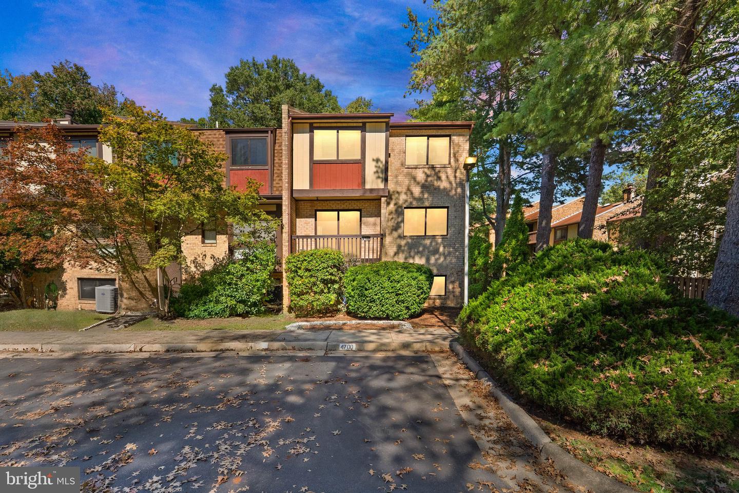 4700 DEER RUN CT, ALEXANDRIA, Virginia 22306, 4 Bedrooms Bedrooms, ,3 BathroomsBathrooms,Residential,For sale,4700 DEER RUN CT,VAFX2274222 MLS # VAFX2274222