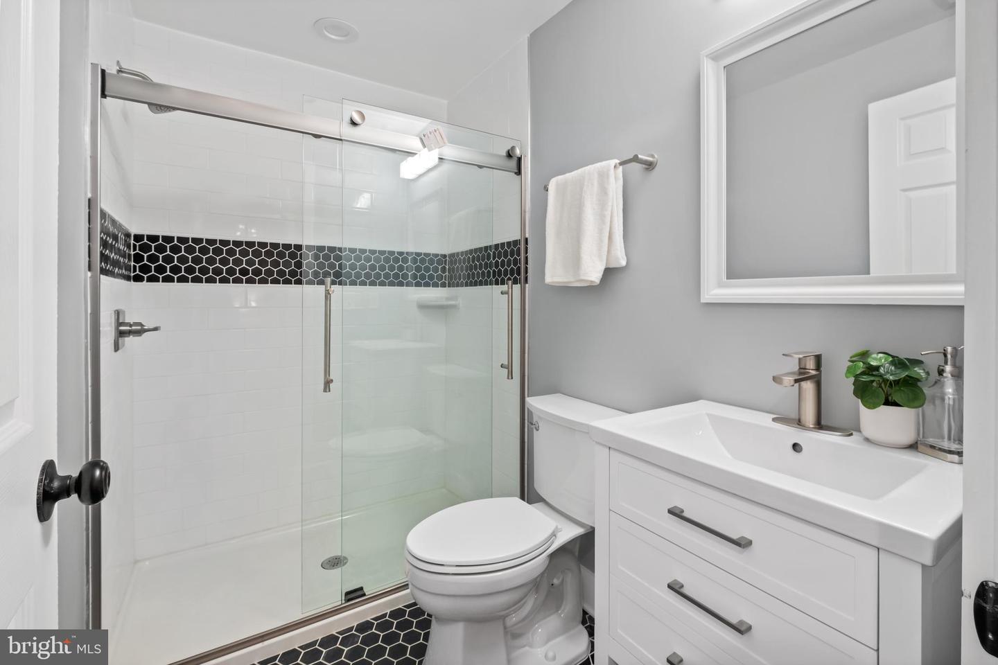 607 TUCKERMAN ST NW, WASHINGTON, District Of Columbia 20011, 4 Bedrooms Bedrooms, ,2 BathroomsBathrooms,Residential,For sale,607 TUCKERMAN ST NW,DCDC2227038 MLS # DCDC2227038