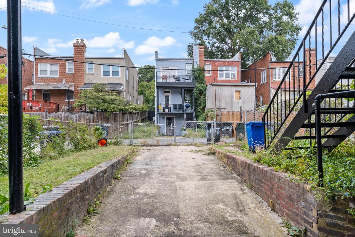607 TUCKERMAN ST NW, WASHINGTON, District Of Columbia 20011, 4 Bedrooms Bedrooms, ,2 BathroomsBathrooms,Residential,For sale,607 TUCKERMAN ST NW,DCDC2227038 MLS # DCDC2227038