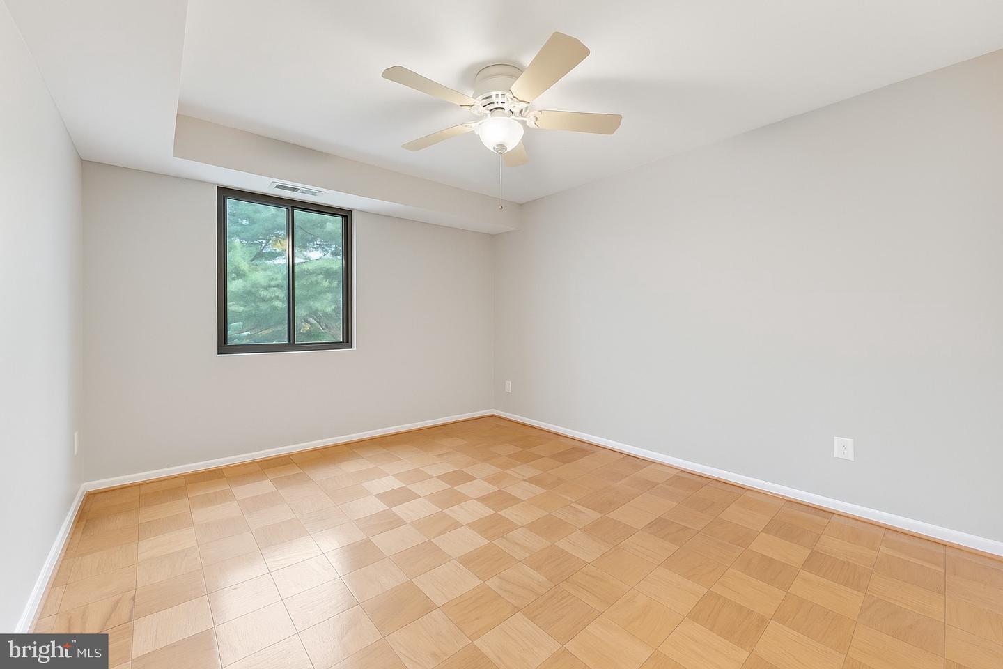 4408 ISLAND PL #202, ANNANDALE, Virginia 22003, 3 Bedrooms Bedrooms, ,2 BathroomsBathrooms,Residential,For sale,4408 ISLAND PL #202,VAFX2274318 MLS # VAFX2274318