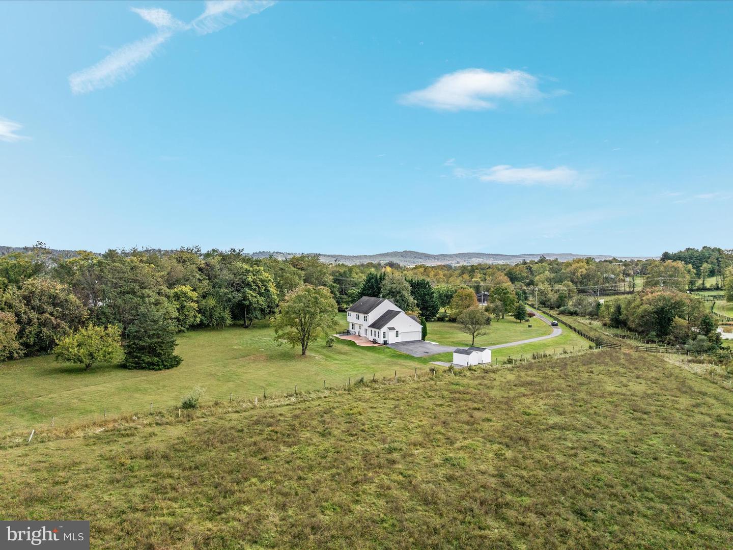 40462 LOVETTSVILLE RD, LOVETTSVILLE, Virginia 20180, 4 Bedrooms Bedrooms, ,2 BathroomsBathrooms,Residential,For sale,40462 LOVETTSVILLE RD,VALO2108908 MLS # VALO2108908