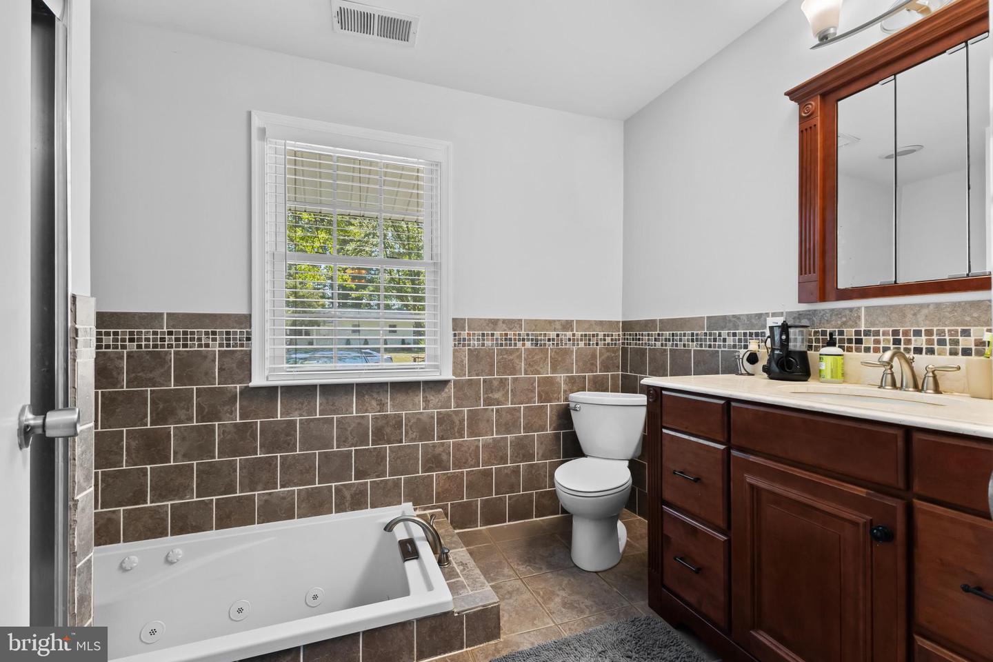 4402 WYRES ST, ALEXANDRIA, Virginia 22309, 4 Bedrooms Bedrooms, 6 Rooms Rooms,2 BathroomsBathrooms,Residential,For sale,4402 WYRES ST,VAFX2274364 MLS # VAFX2274364