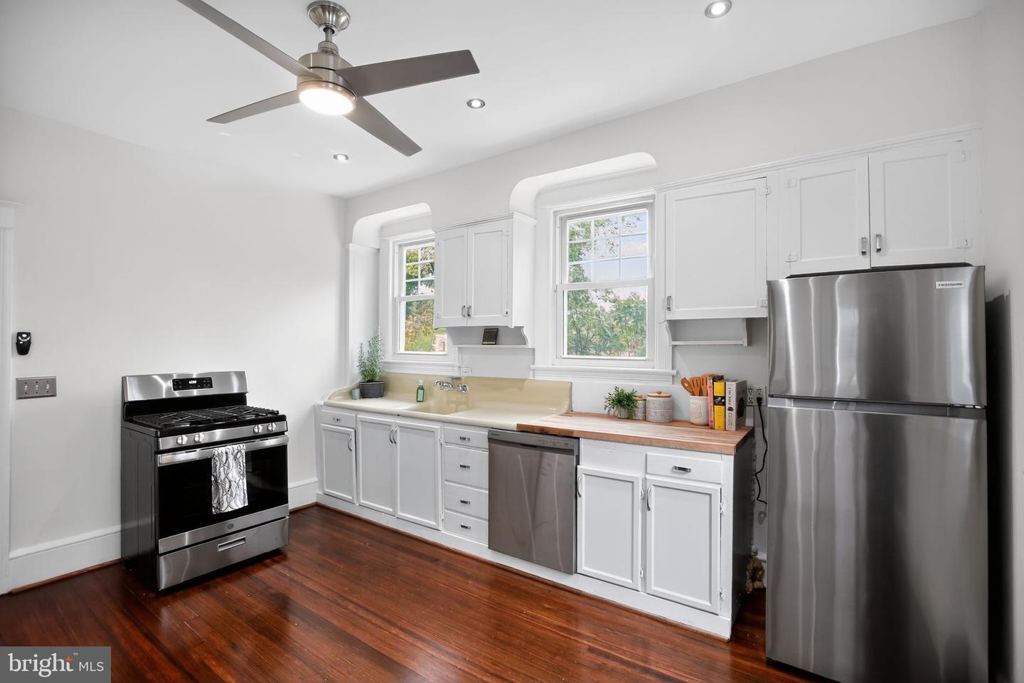 1802 LAWRENCE ST NE, WASHINGTON, District Of Columbia 20018, 3 Bedrooms Bedrooms, 8 Rooms Rooms,2 BathroomsBathrooms,Residential,For sale,1802 LAWRENCE ST NE,DCDC2227114 MLS # DCDC2227114
