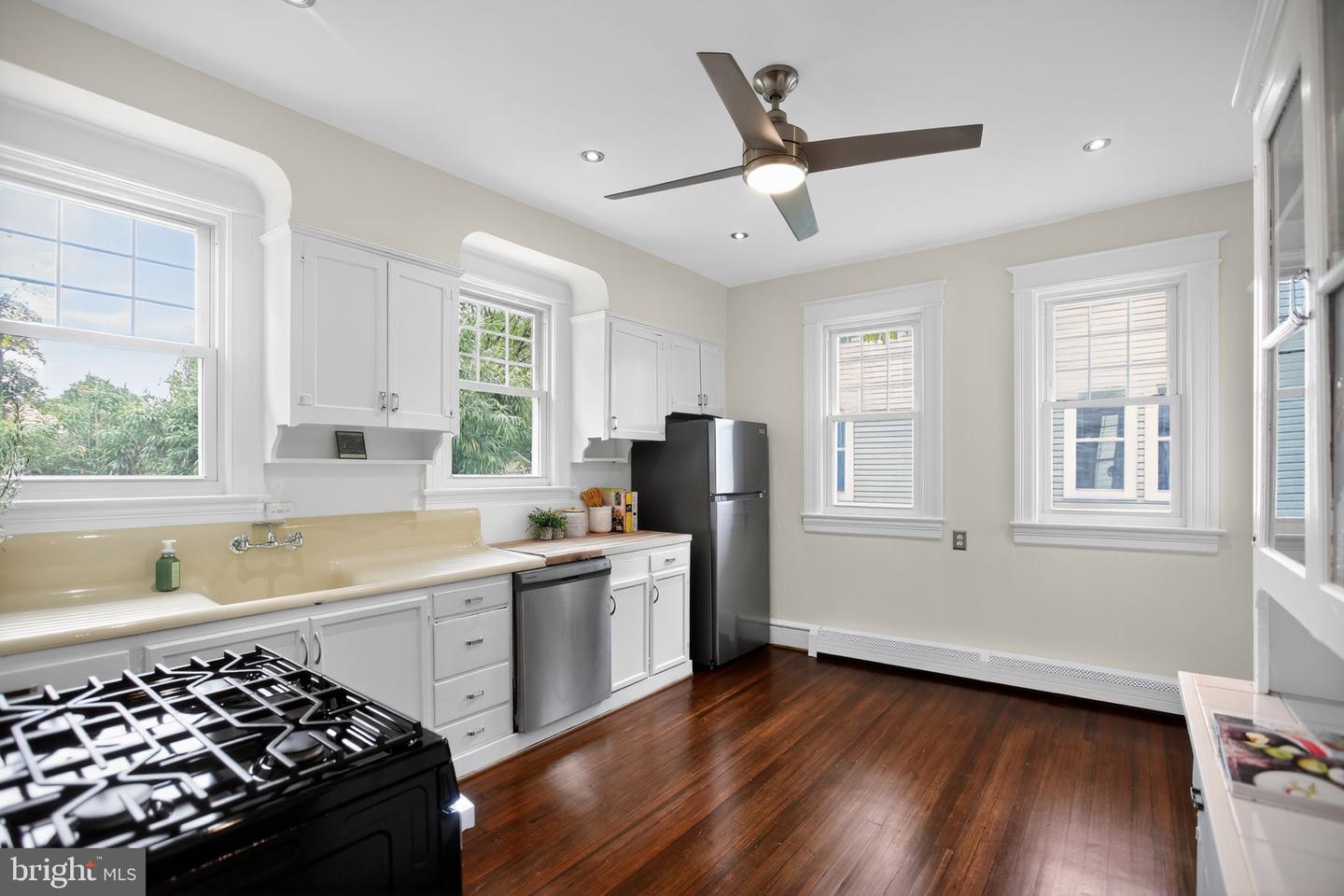 1802 LAWRENCE ST NE, WASHINGTON, District Of Columbia 20018, 3 Bedrooms Bedrooms, 8 Rooms Rooms,2 BathroomsBathrooms,Residential,For sale,1802 LAWRENCE ST NE,DCDC2227114 MLS # DCDC2227114