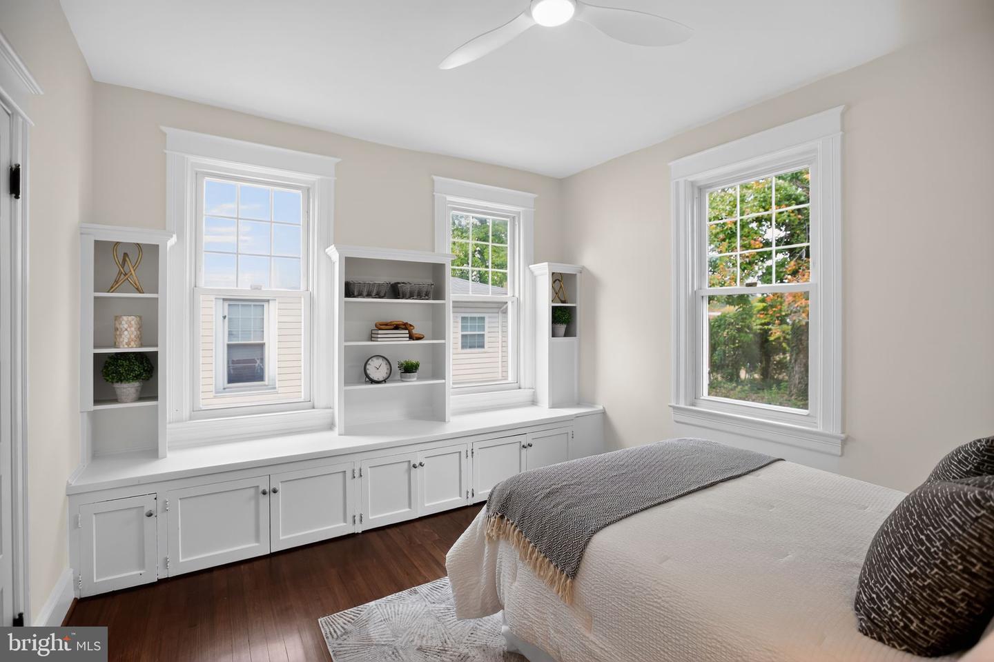 1802 LAWRENCE ST NE, WASHINGTON, District Of Columbia 20018, 3 Bedrooms Bedrooms, 8 Rooms Rooms,2 BathroomsBathrooms,Residential,For sale,1802 LAWRENCE ST NE,DCDC2227114 MLS # DCDC2227114