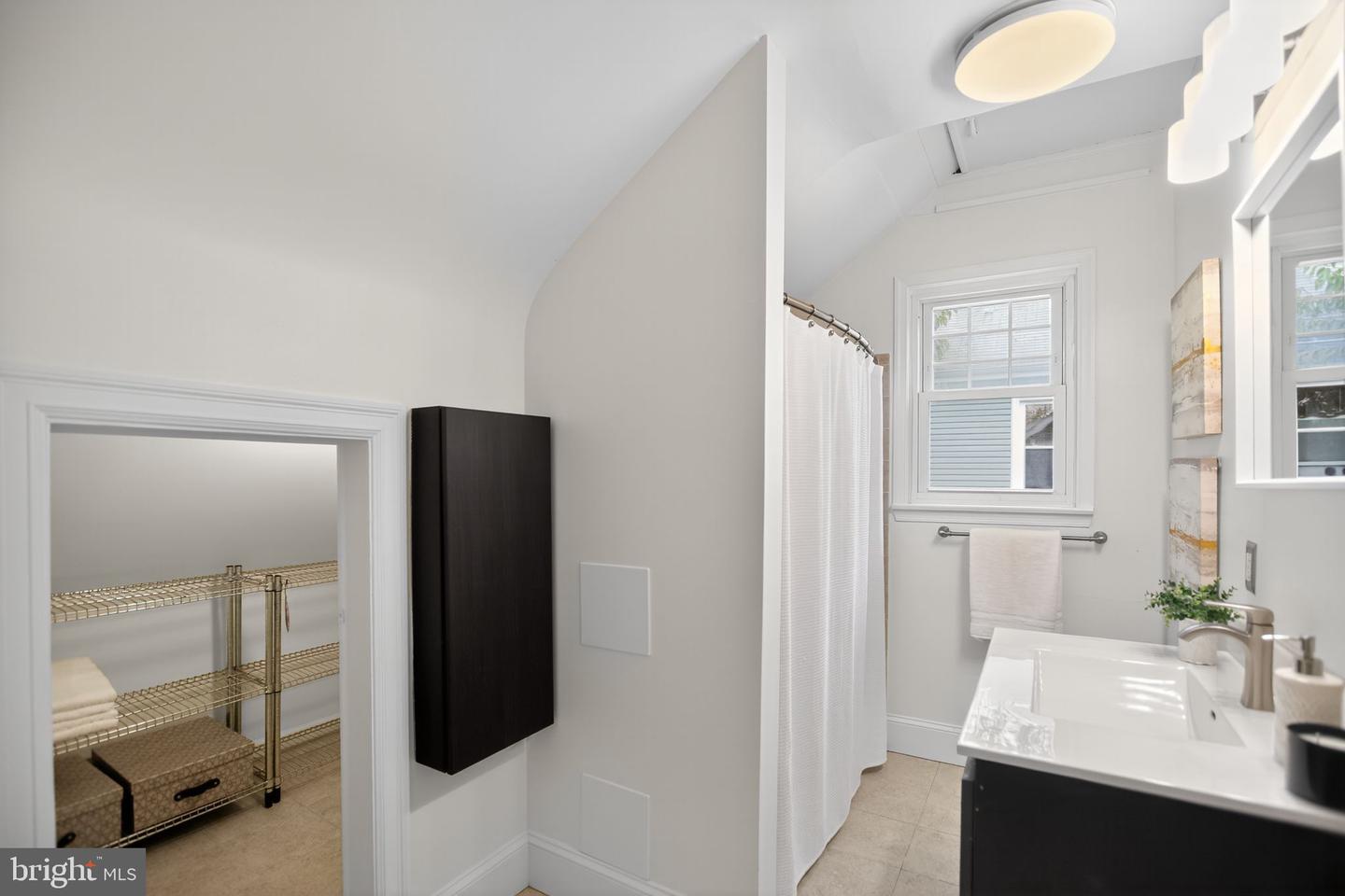 1802 LAWRENCE ST NE, WASHINGTON, District Of Columbia 20018, 3 Bedrooms Bedrooms, 8 Rooms Rooms,2 BathroomsBathrooms,Residential,For sale,1802 LAWRENCE ST NE,DCDC2227114 MLS # DCDC2227114