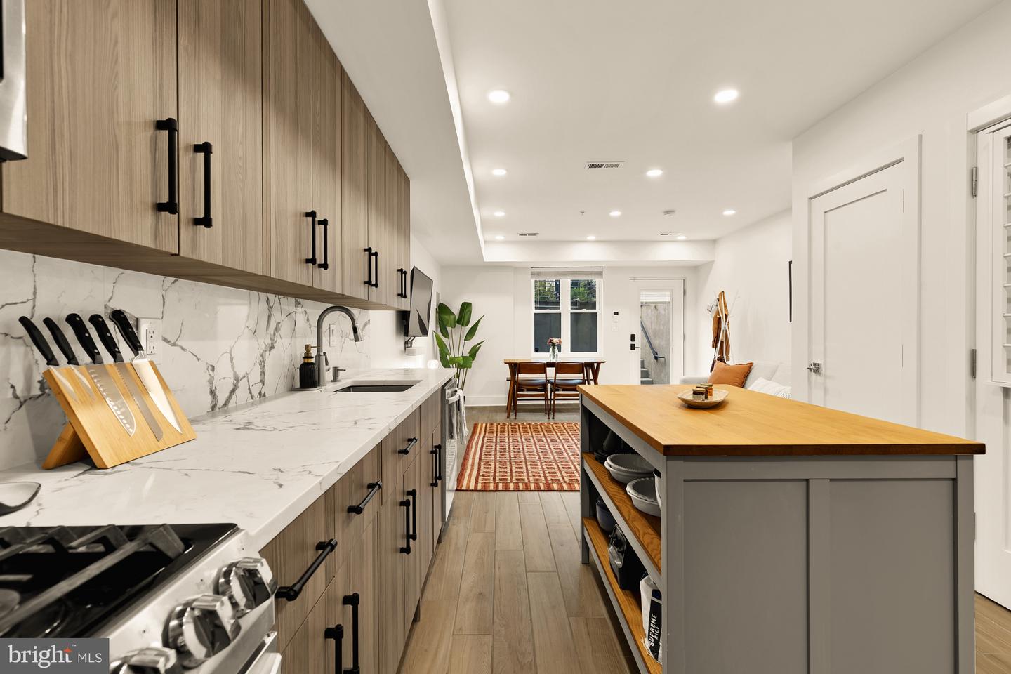 1519 K ST SE #101, WASHINGTON, District Of Columbia 20003, 2 Bedrooms Bedrooms, ,2 BathroomsBathrooms,Residential,For sale,1519 K ST SE #101,DCDC2227118 MLS # DCDC2227118