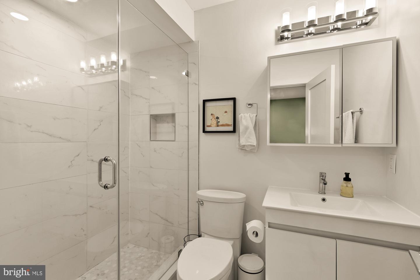 1519 K ST SE #101, WASHINGTON, District Of Columbia 20003, 2 Bedrooms Bedrooms, ,2 BathroomsBathrooms,Residential,For sale,1519 K ST SE #101,DCDC2227118 MLS # DCDC2227118