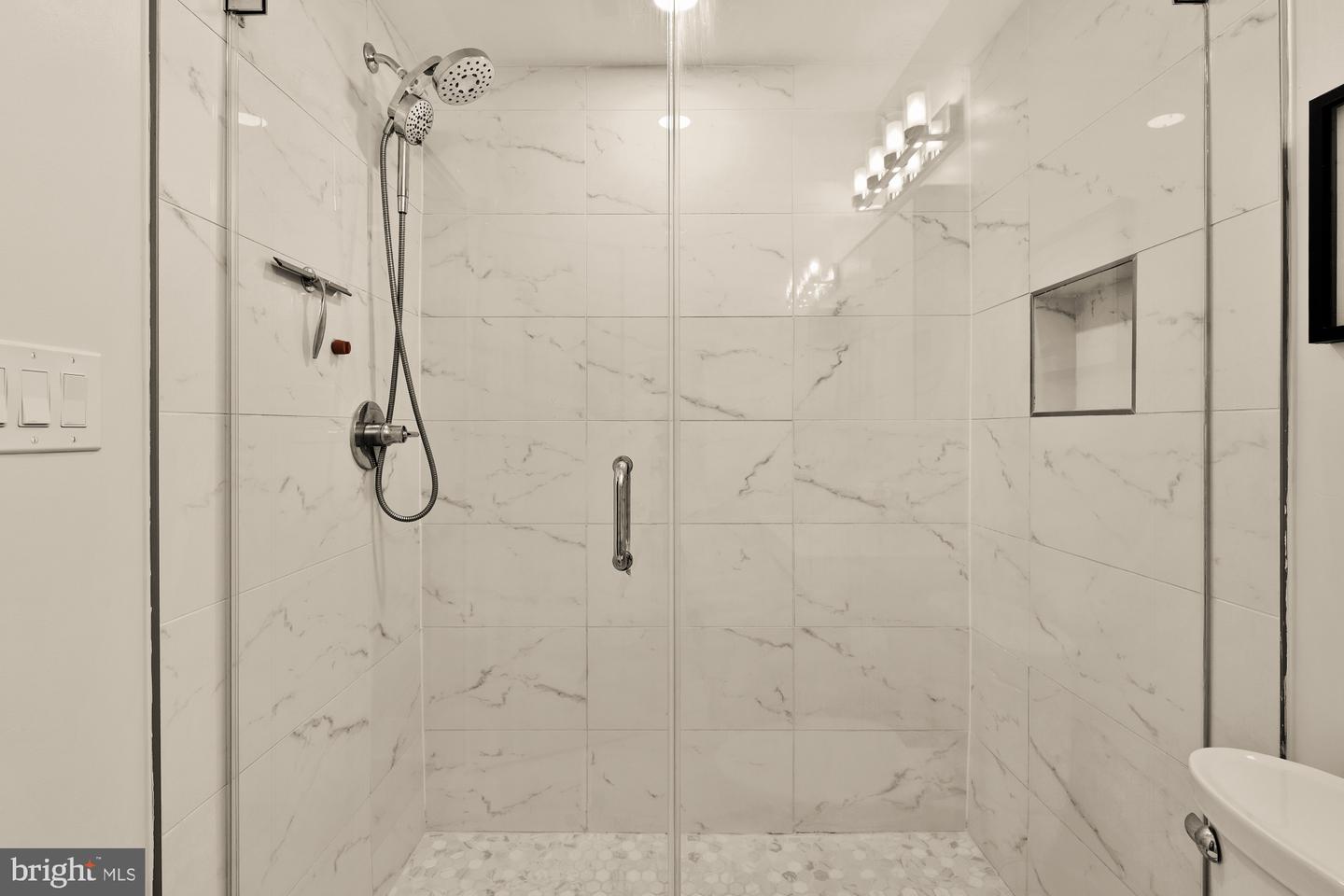 1519 K ST SE #101, WASHINGTON, District Of Columbia 20003, 2 Bedrooms Bedrooms, ,2 BathroomsBathrooms,Residential,For sale,1519 K ST SE #101,DCDC2227118 MLS # DCDC2227118