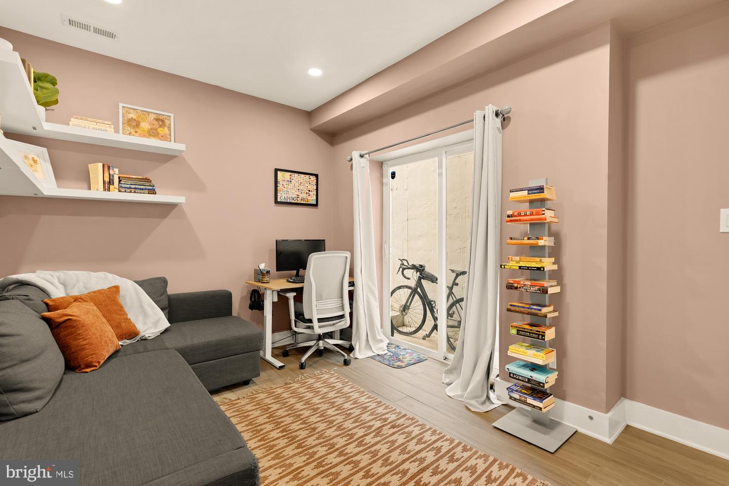 1519 K ST SE #101, WASHINGTON, District Of Columbia 20003, 2 Bedrooms Bedrooms, ,2 BathroomsBathrooms,Residential,For sale,1519 K ST SE #101,DCDC2227118 MLS # DCDC2227118