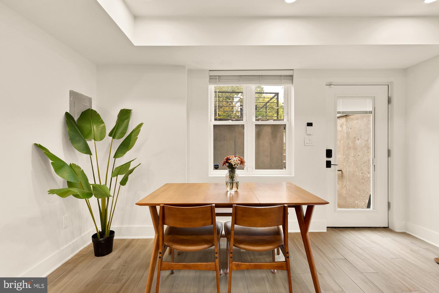 1519 K ST SE #101, WASHINGTON, District Of Columbia 20003, 2 Bedrooms Bedrooms, ,2 BathroomsBathrooms,Residential,For sale,1519 K ST SE #101,DCDC2227118 MLS # DCDC2227118