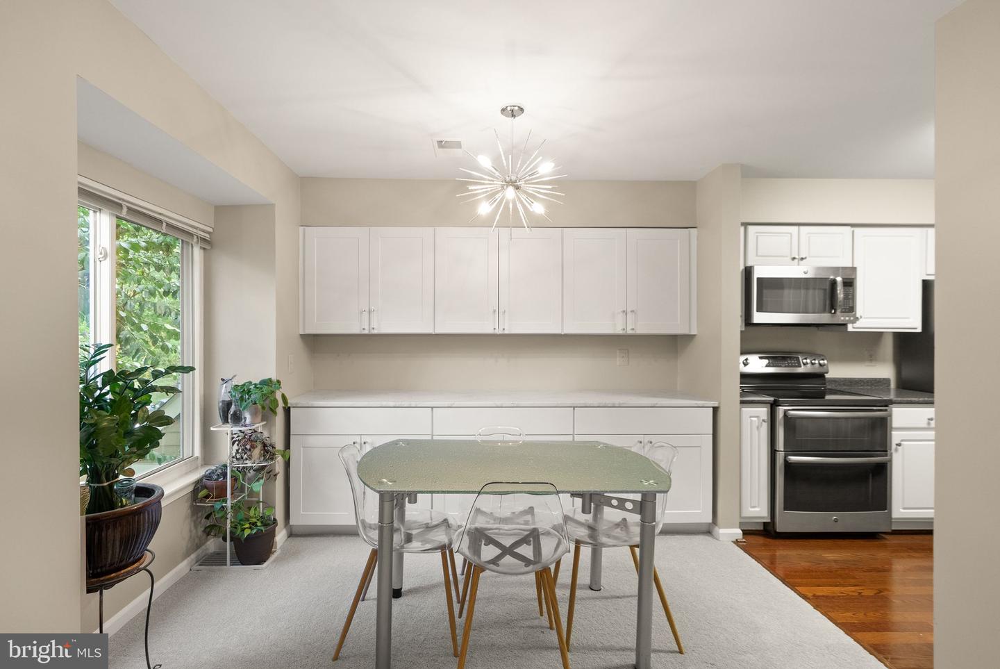 12306 FORT BUFFALO CIR, FAIRFAX, Virginia 22033, 1 Bedroom Bedrooms, ,1 BathroomBathrooms,Residential,For sale,12306 FORT BUFFALO CIR,VAFX2274402 MLS # VAFX2274402