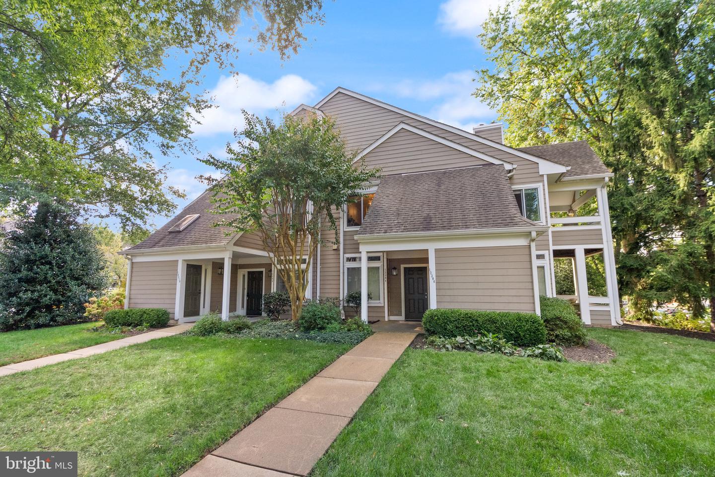 12306 FORT BUFFALO CIR, FAIRFAX, Virginia 22033, 1 Bedroom Bedrooms, ,1 BathroomBathrooms,Residential,For sale,12306 FORT BUFFALO CIR,VAFX2274402 MLS # VAFX2274402