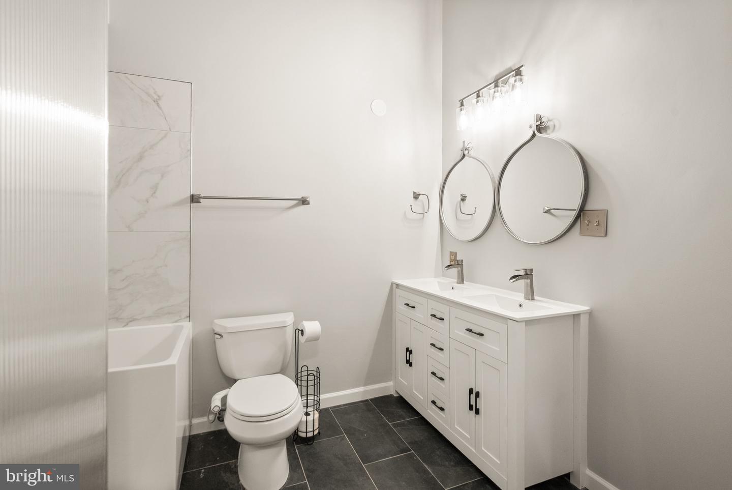 12306 FORT BUFFALO CIR, FAIRFAX, Virginia 22033, 1 Bedroom Bedrooms, ,1 BathroomBathrooms,Residential,For sale,12306 FORT BUFFALO CIR,VAFX2274402 MLS # VAFX2274402