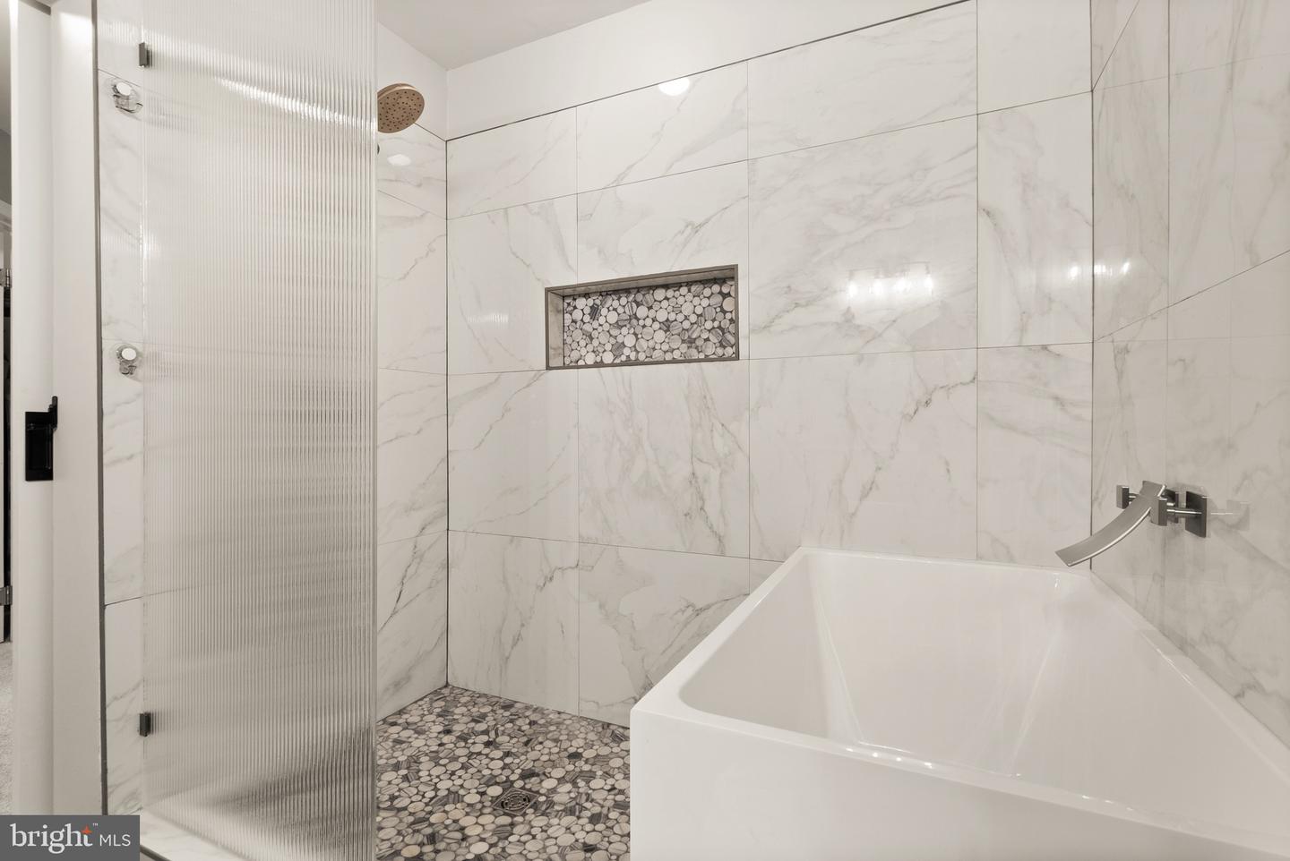 12306 FORT BUFFALO CIR, FAIRFAX, Virginia 22033, 1 Bedroom Bedrooms, ,1 BathroomBathrooms,Residential,For sale,12306 FORT BUFFALO CIR,VAFX2274402 MLS # VAFX2274402