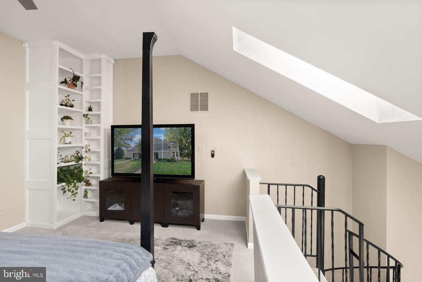 12306 FORT BUFFALO CIR, FAIRFAX, Virginia 22033, 1 Bedroom Bedrooms, ,1 BathroomBathrooms,Residential,For sale,12306 FORT BUFFALO CIR,VAFX2274402 MLS # VAFX2274402