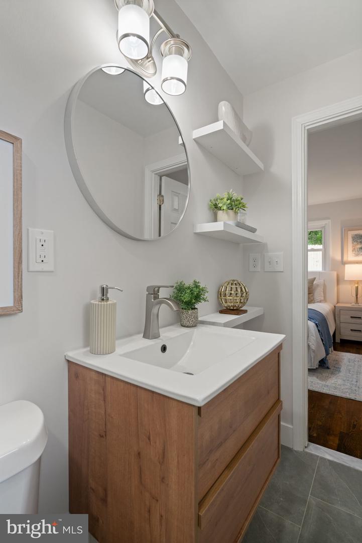 2711 GROVETON ST, ALEXANDRIA, Virginia 22306, 5 Bedrooms Bedrooms, ,3 BathroomsBathrooms,Residential,For sale,2711 GROVETON ST,VAFX2274404 MLS # VAFX2274404