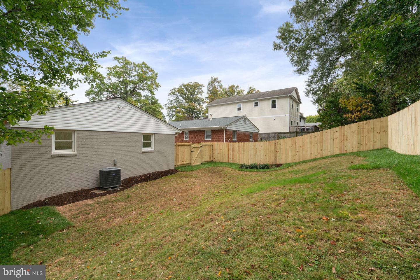 2711 GROVETON ST, ALEXANDRIA, Virginia 22306, 5 Bedrooms Bedrooms, ,3 BathroomsBathrooms,Residential,For sale,2711 GROVETON ST,VAFX2274404 MLS # VAFX2274404