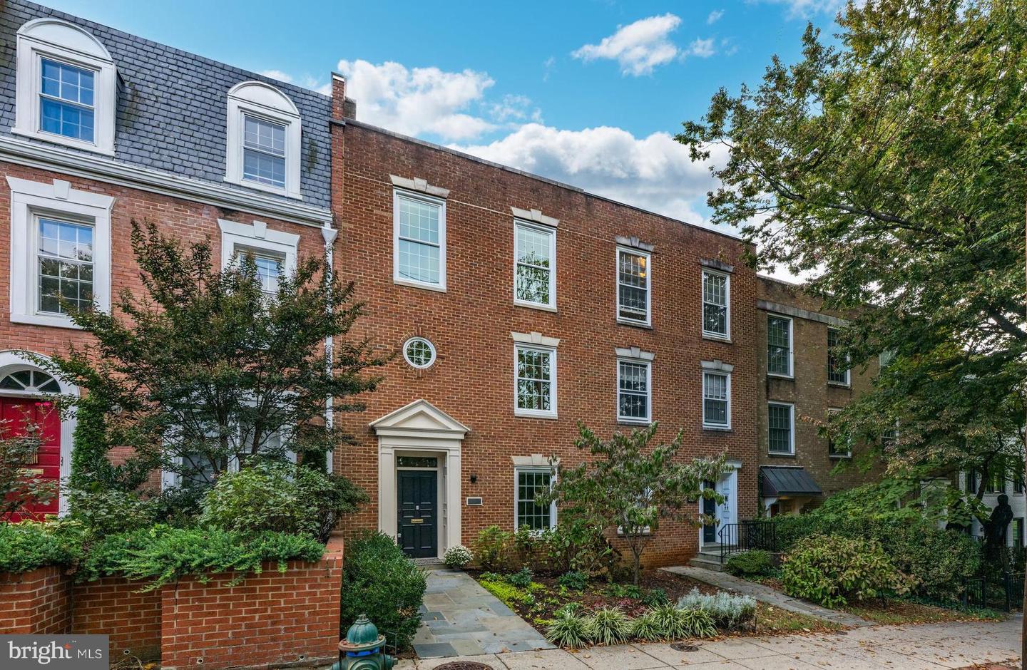 4224 RIVER RD NW, WASHINGTON, District Of Columbia 20016, 4 Bedrooms Bedrooms, ,3 BathroomsBathrooms,Residential,For sale,4224 RIVER RD NW,DCDC2227146 MLS # DCDC2227146